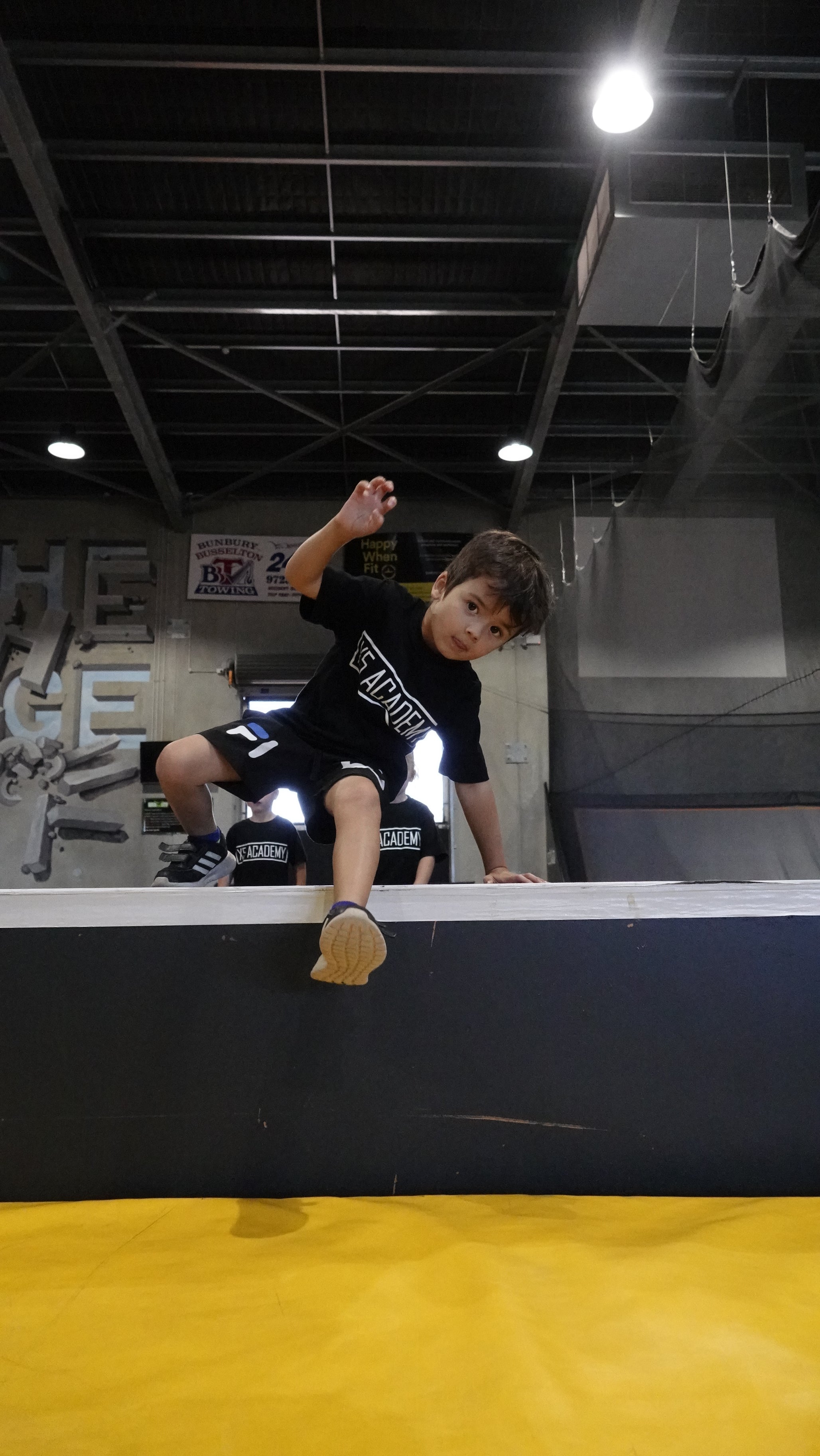 PEE-WEE PARKOUR:   . 3-4 YRS FRIDAY 9:30-10:00 TERM 2
