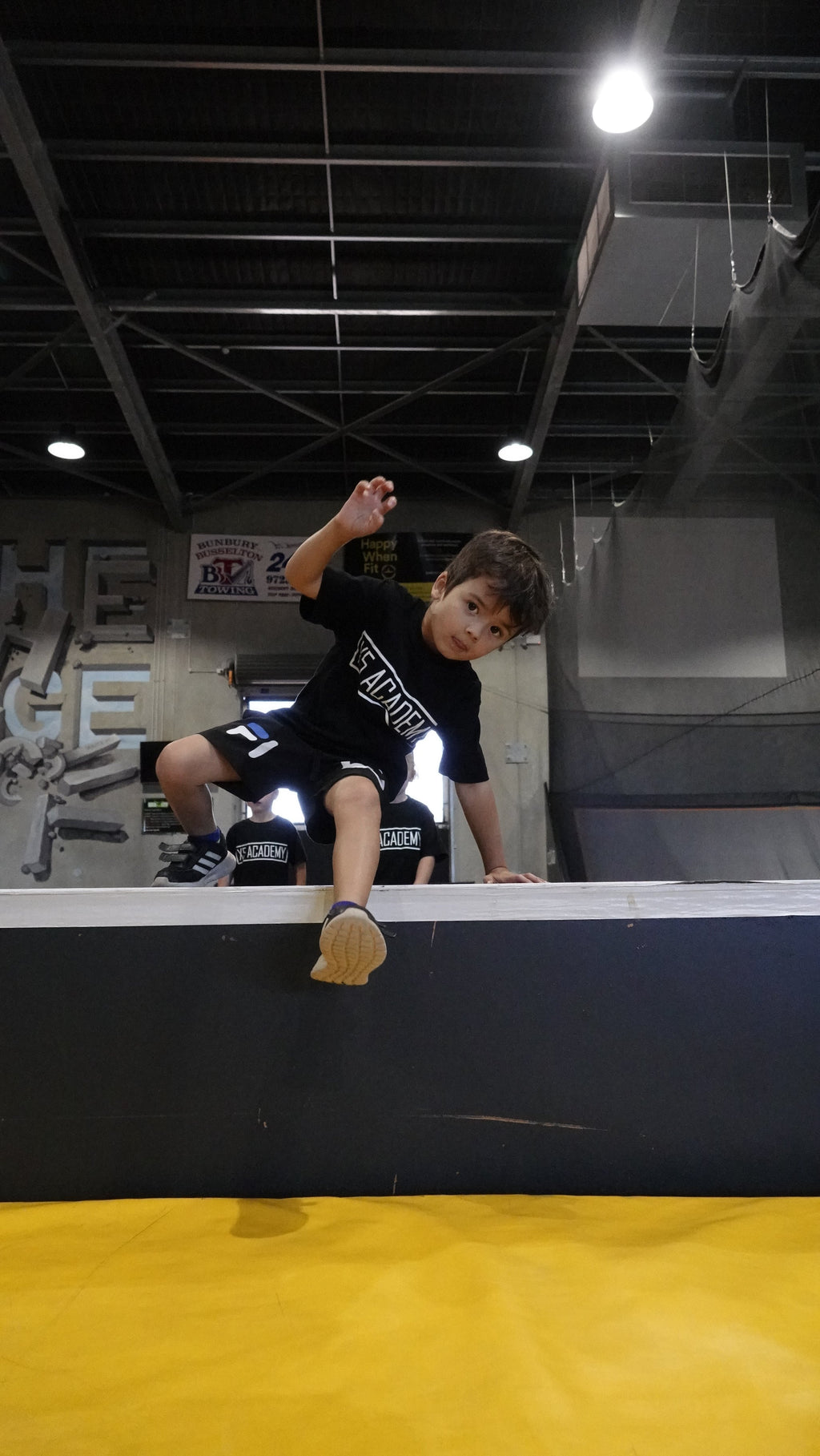 PEE-WEE PARKOUR:   . 3-4 YRS FRIDAY 9:30-10:00 TERM 2